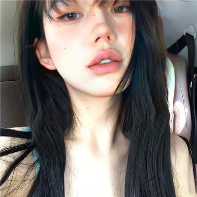 偷偷接吻海报