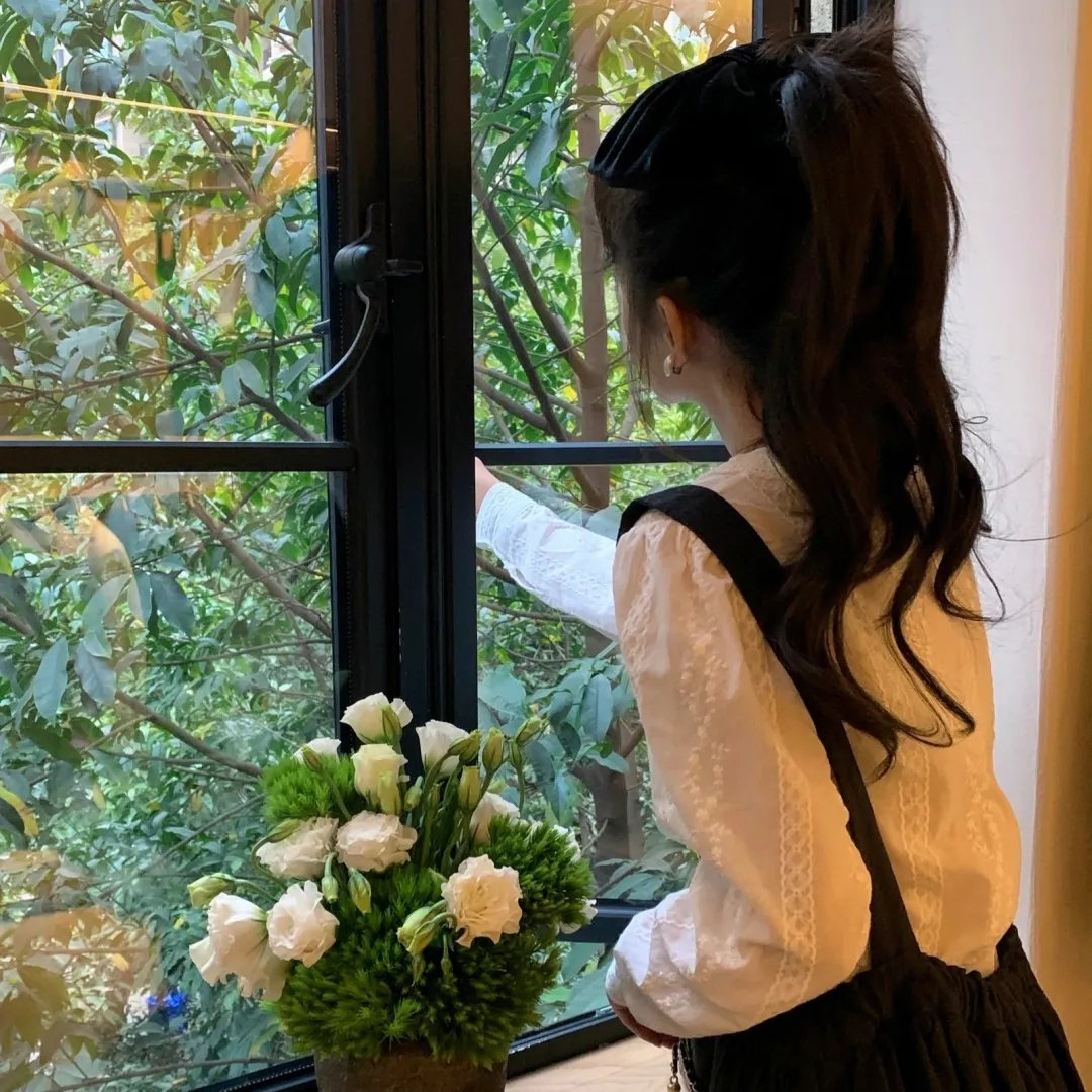 老人院的帕妃女士海报